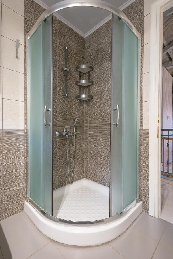 Traditional Stone House Apartment Thanos