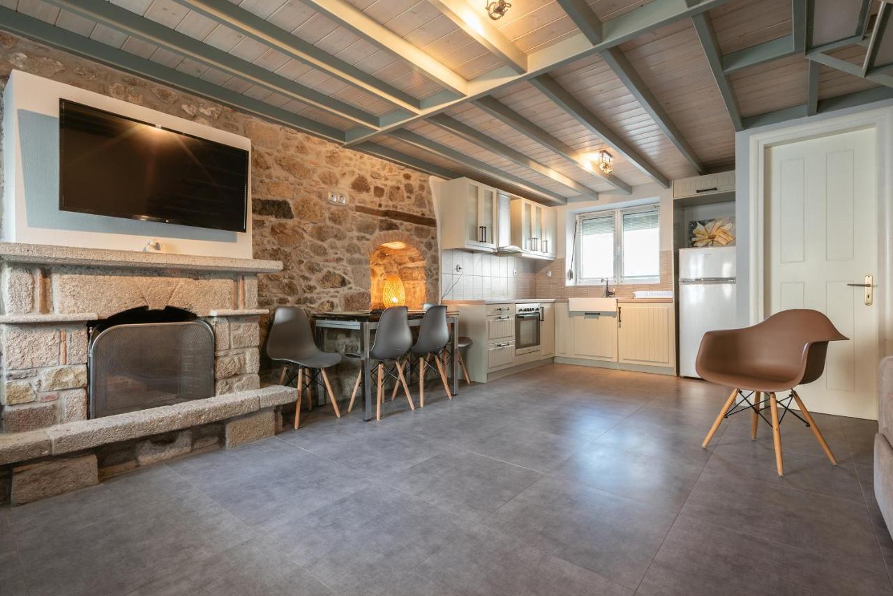 Apartment Traditional Stone House *